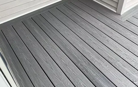 Decking tal-PVC